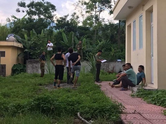 Rợn người phát hiện thi thể người đàn ông trong khu nhà hoang ở Hòa Bình