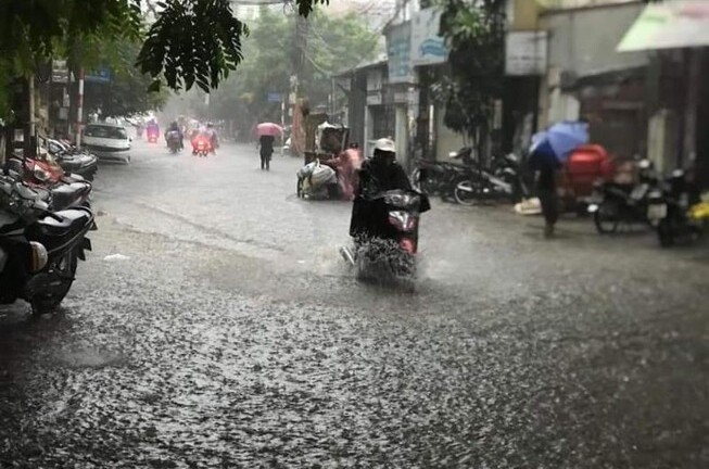 Bão số 1 suy yếu thành áp thấp, các tỉnh miền Bắc mưa dông gió giật