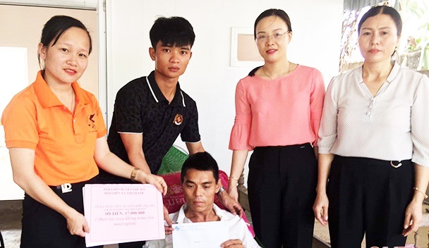 Hơn 17 triệu đồng đến với ngư dân Hà Tĩnh gặp nạn trên biển