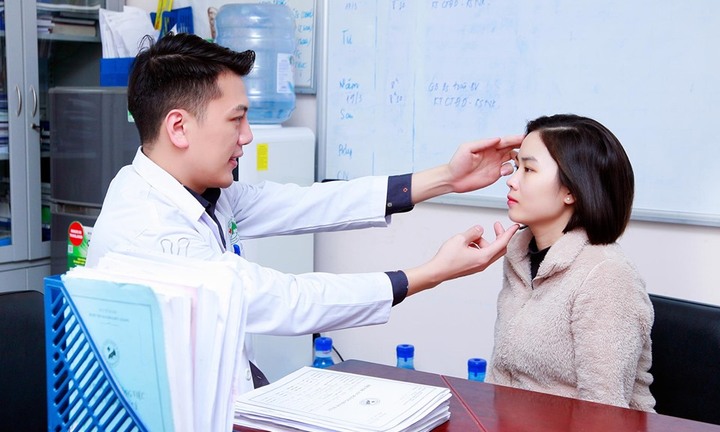 Hoại tử vì dùng “thần dược thiên nhiên” nâng mũi dọc dừa