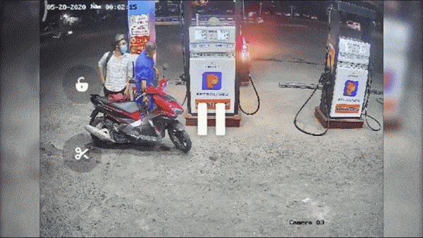 Video: Cây xăng ở Hà Nội bốc cháy ngùn ngụt sau cú lùi