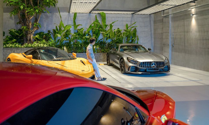 Đại gia Cường Đô La bất ngờ 