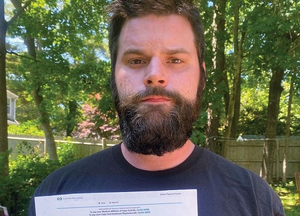 Hảo tâm cứu người gặp nạn, người đàn ông bất ngờ nhận hóa đơn yêu cầu nộp tiền