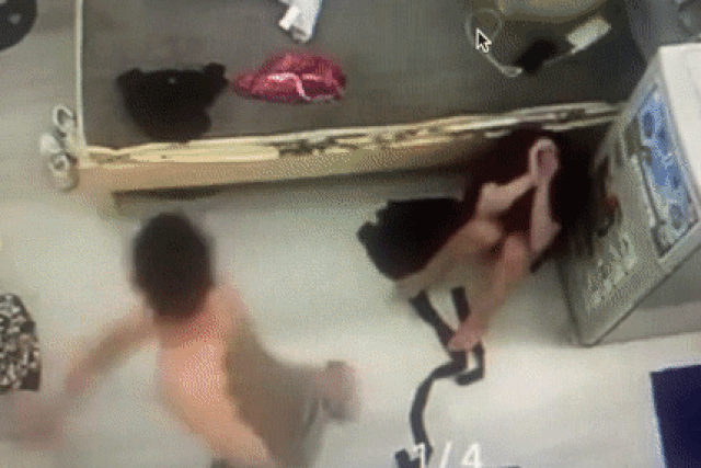 Cô gái bị gã xăm trổ đánh đập: 2 giờ bị quăng quật, thừa sống thiếu chết mà kết quả giám định chỉ 2%