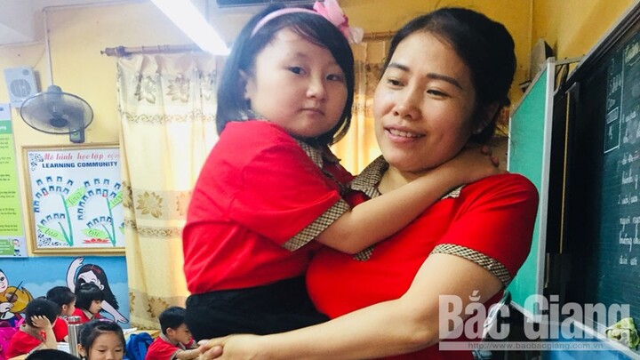 Chân dung cô giáo hết lòng vì học sinh khuyết tật