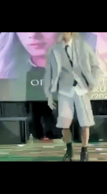 Video: Denis Đặng nhảy cover 