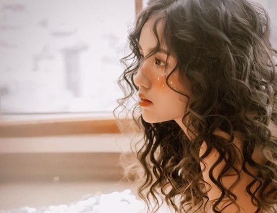 Á khôi trường y đẹp ma mị trong bộ ảnh