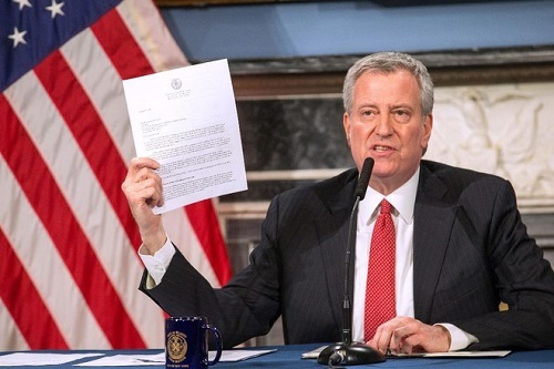 Mỹ: Thị trưởng New York dọa kiện Tổng thống Trump 