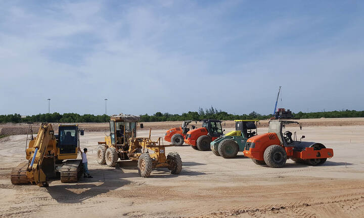 Nguyên nhân nào khiến dự án nhà ga T2 Cảng hàng không quốc tế Phú Bài bị dừng thi công đột ngột?