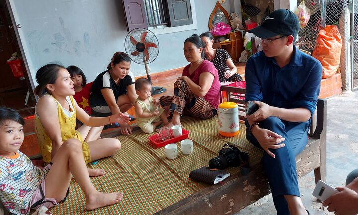 Người mẹ già mong ngóng từng ngày 3 người con nhiễm Covid-19 trở về