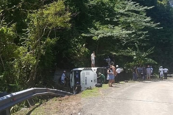 Vụ lật xe 9 người chết tại Quảng Bình: Hé lộ nguyên nhân ban đầu