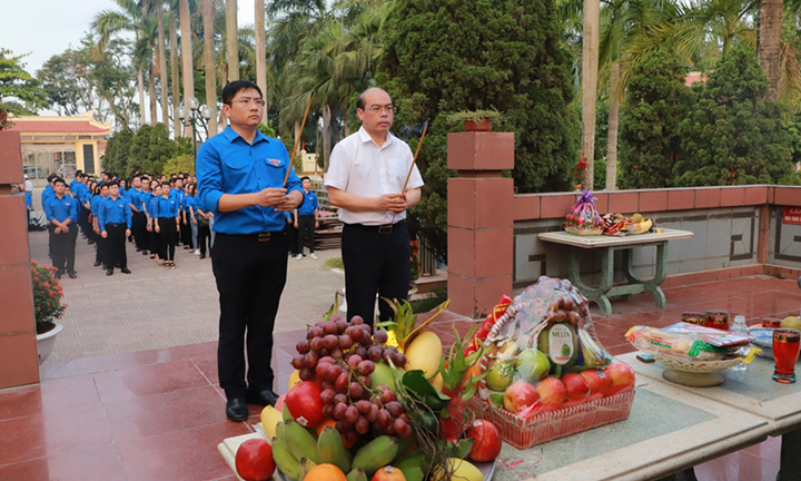 Tuổi trẻ Agribank cùng hoạt động tri ân nhân dịp kỷ niệm 73 năm ngày thương binh liệt sỹ 27/7 