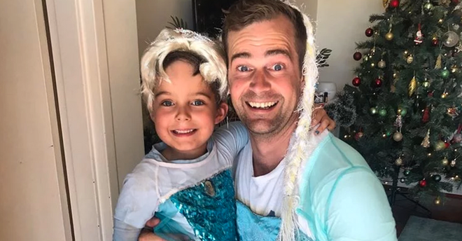 Con trai muốn hóa thân thành công chúa, ông bố không ngại ngần làm điều đặc biệt