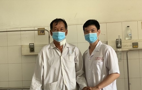 Cứu sống người đàn ông bị đạn lạc bay trúng cổ sau tiếng ồn ào cãi nhau của hàng xóm