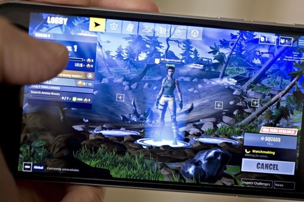 Tin tức công nghệ mới nóng nhất hôm nay 14/8: Apple thẳng tay gỡ bỏ trò chơi gây sốt Fortnite khỏi App Store