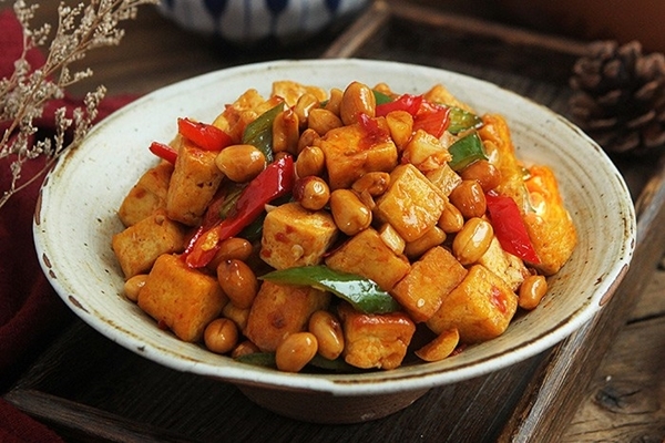 Ngán thịt hay dầu mỡ, rim đậu kiểu bình dân thế này lại ngon bất ngờ