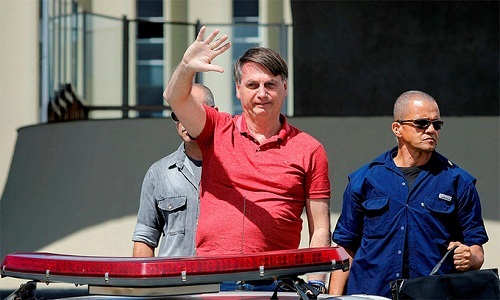 Sau vợ và bà nội, tới lượt con trai Tổng thống Brazil nhiễm Covid-19