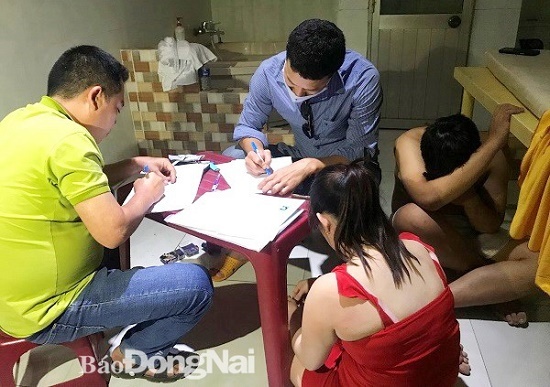 Tin tức pháp luật mới nhất ngày 18/8/2020: Rợn người lời khai của 3 nữ tiếp viên massage