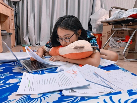 Phương Mỹ Chi sau 7 năm đi hát: Thành tích học tập khủng, học phí 