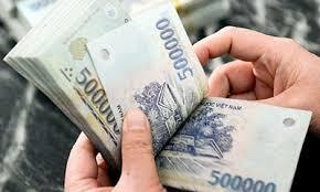 Hàng tháng, lương người lao động bị trừ những khoản nào?