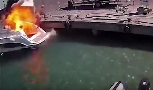 Video: Du thuyền đột nhiên phát nổ thổi bay người phụ nữ xuống biển