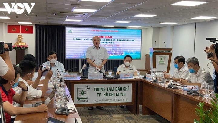 Xem xét bãi nhiệm tư cách đại biểu Quốc hội, đình chỉ chức vụ của ông Phạm Phú Quốc
