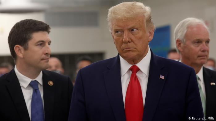 Tổng thống Mỹ Donald Trump dọa cắt ngân sách các thành phố