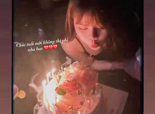 Đón sinh nhật 21 tuổi cùng hội bạn thân, bạn gái Quang Hải được chúc 