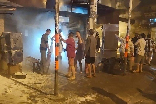 TP.HCM: Cháy quán cơm lúc rạng sáng, huy động nhiều người cùng phương tiện để dập lửa