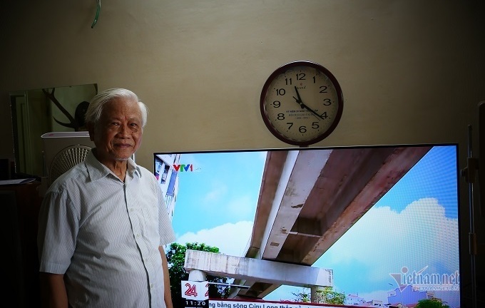 Cảm phục ông lão 14 năm cần mẫn biến rác thải trở thành đồ vật hữu ích