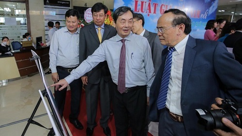 Trưng bày ảnh “Luật gia Việt Nam với Biển, đảo quê hương”: Khơi gợi tình yêu, chủ quyền biển đảo