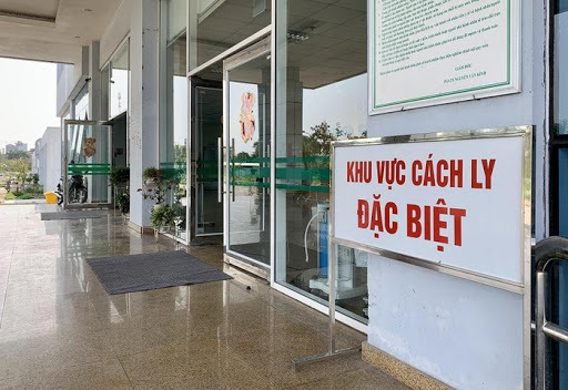 Nữ du học sinh nhập cảnh từ Anh mắc COVID-19, Việt Nam có 1.098 bệnh nhân