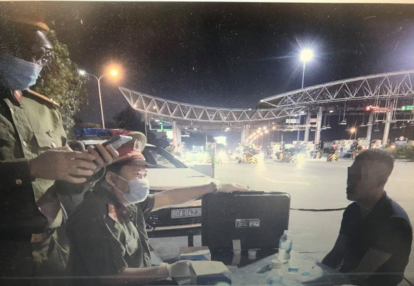 Bất ngờ lời khai của tài xế dương tính với ma túy, điều khiển Mercedes chạy băng băng trên cao tốc