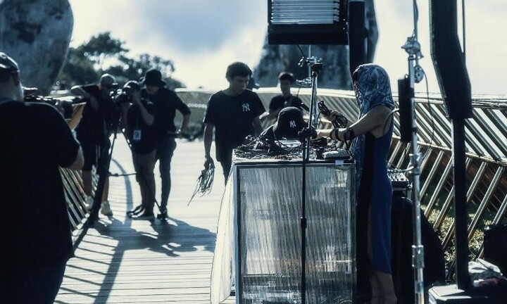 Sự kiện âm nhạc quốc tế United We Stream Asia tại Cầu Vàng: Khi âm nhạc thả trôi theo mây trời