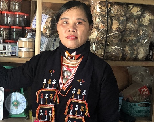 Người phụ nữ tài ba nổi tiếng mát tay chữa khỏi đau nhức xương khớp