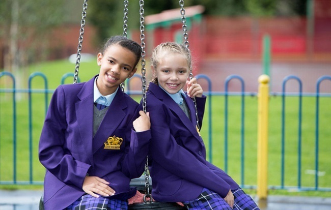 Vẻ ngoài dễ thương của cặp sinh đôi chỉ chứa 50% ADN tương đồng, bác sĩ ví như sự kỳ diệu 