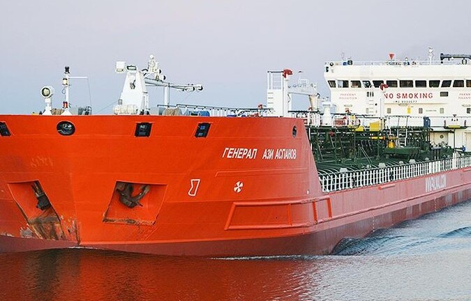 Tàu chở dầu của Nga bất ngờ phát nổ, bốc cháy ở biển Azov