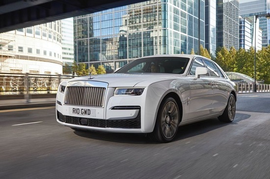 Chiêm ngưỡng siêu xe Rolls-Royce Ghost 2021 giá
