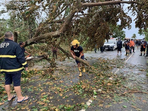 Philippines tan hoang, ngập lụt nặng sau khi siêu bão Molave càn quét