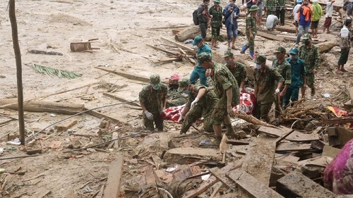 Nghẹn ngào cuộc gọi cuối cùng của bí thư xã trước khi mất tích trong vụ sạt lở Trà Leng