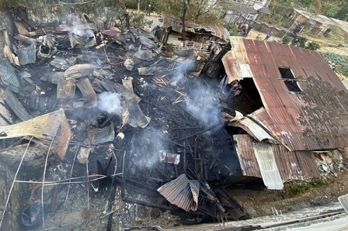 Đà Lạt: Hỏa hoạn kinh hoàng thiêu rụi cả xưởng gỗ và 3 phòng trọ