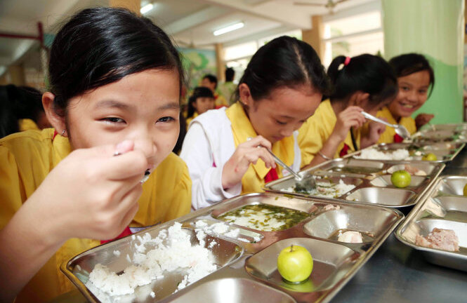 An toàn trong bữa ăn học đường: Hiệu trưởng không thể trốn tránh trách nhiệm