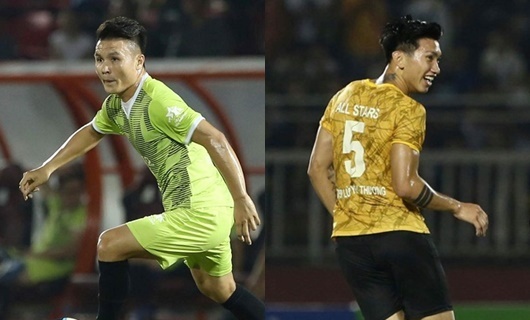 Quang Hải - Văn Hậu được săn đón trong trận bóng