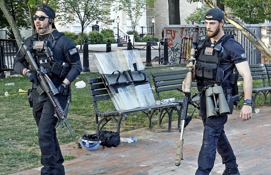 Hậu bầu cử, hơn 130 mật vụ Mỹ phải cách ly do COVID-19