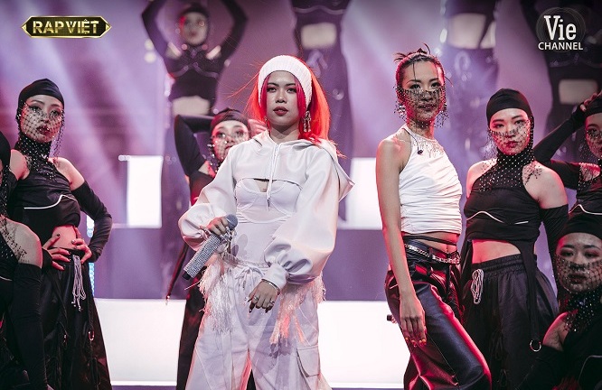 Thần thái đỉnh cao của HLV Suboi và TLinh trong màn trình diễn ấn tượng tại chung kết Rap Việt 