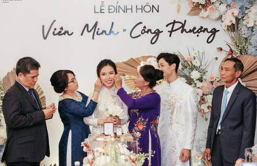 Bố mẹ Công Phượng chia sẻ gì về cô dâu Viên Minh trọng ngày trọng đại của cặp đôi?