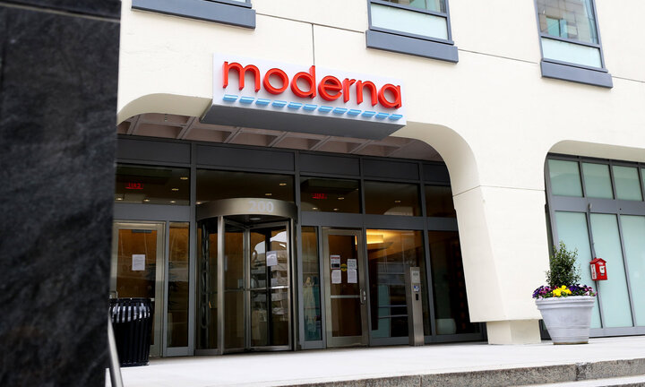 Vaccine Moderna hiệu quả tới 95%, mở thêm hy vọng sớm chấm dứt đại dịch COVID-19