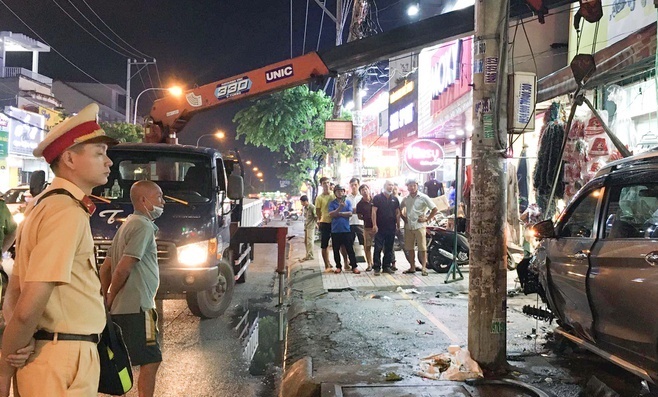Tin tức giao thông ngày 21/11/2020: Ô tô