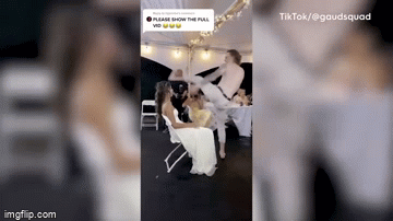 Video: Chú rể bán nude