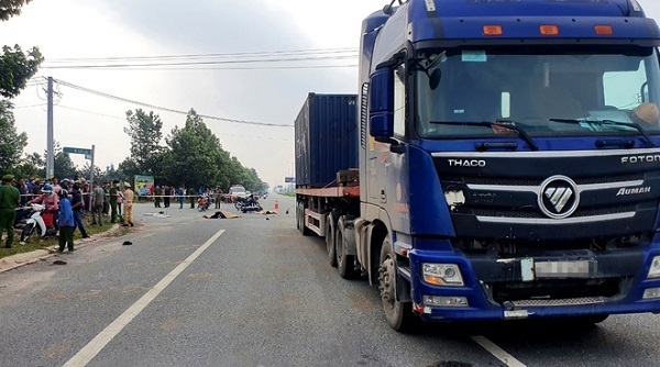 Bình Dương: Tai nạn liên tiếp tại ngã tư không đèn tín hiệu, 3 người tử vong